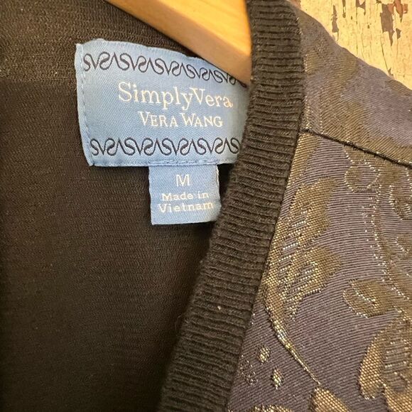 Vera Wang Simply Vera size Medium Metallic jacquard blouse. Size M. - Picture 3 of 8